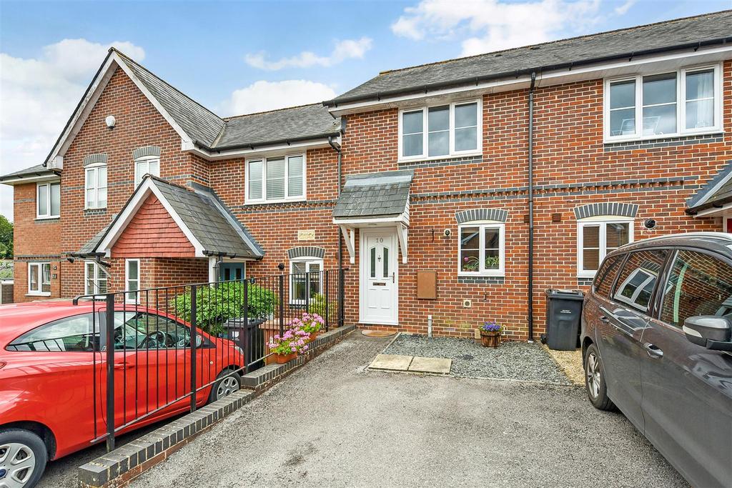 Vestry Close, Andover 2 bed terraced house for sale £275,000