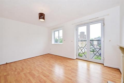 22 Bentall Place, Andover, SP10 2JA