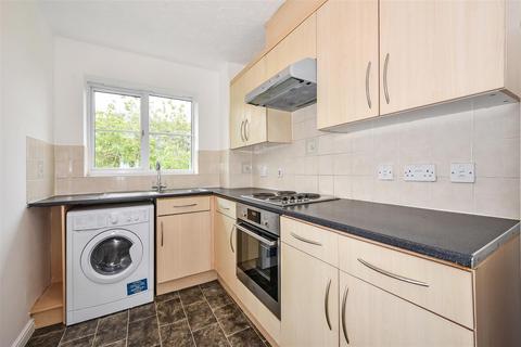 22 Bentall Place, Andover, SP10 2JA