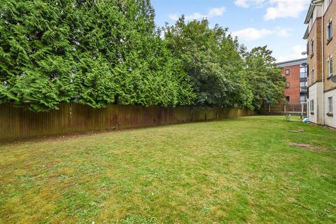 22 Bentall Place, Andover, SP10 2JA