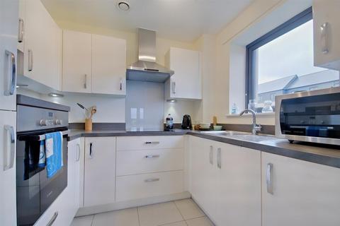 2 bedroom apartment for sale - Hamilton House, Charlton Boulevard, Patchway Bristol