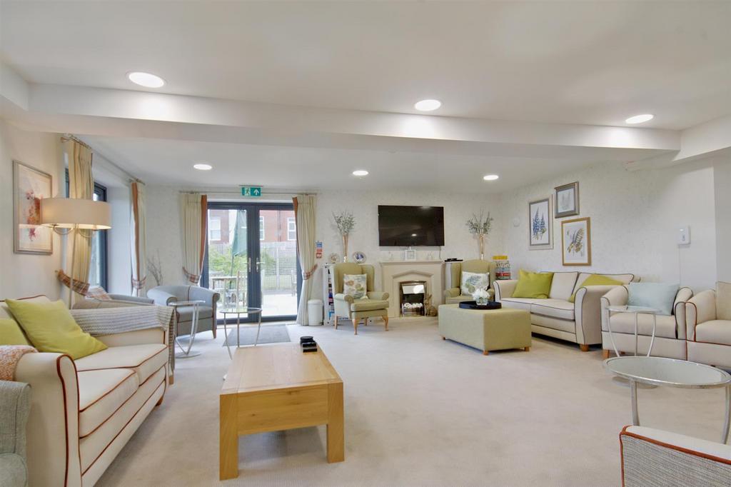 Homeowners Lounge