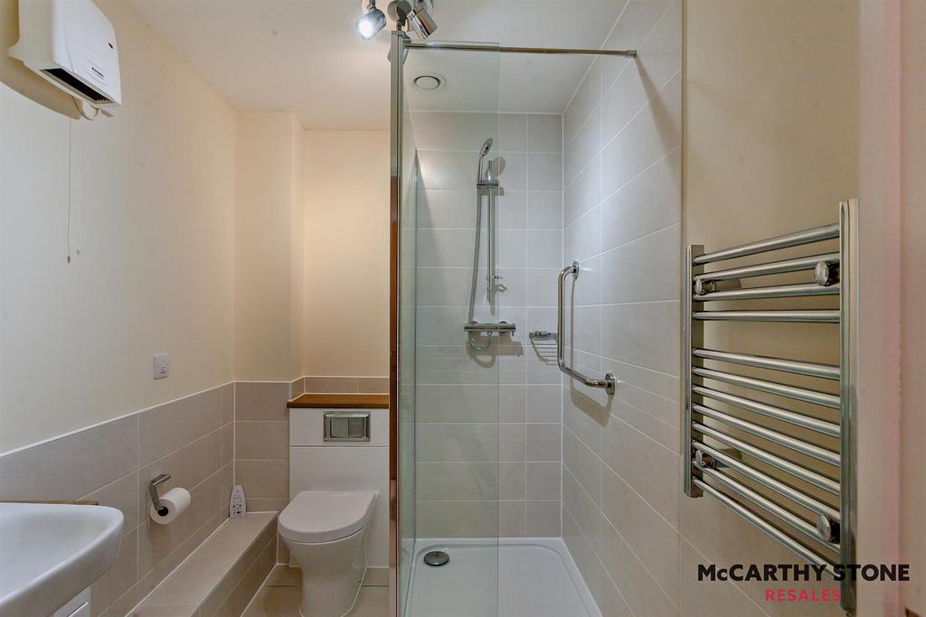 Further Shower Room: