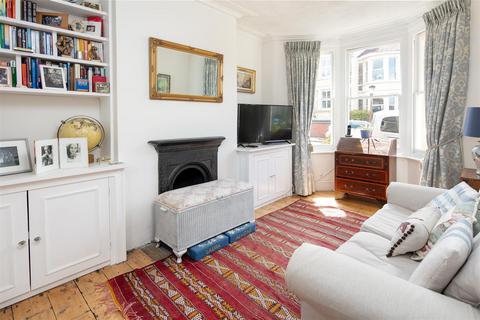 28 Cambridge Crescent, Bristol, BS9 3QG