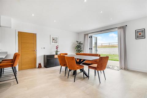 13 Trethurffe Meadows, Ladock, Truro, TR2 4FU