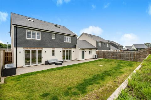 13 Trethurffe Meadows, Ladock, Truro, TR2 4FU