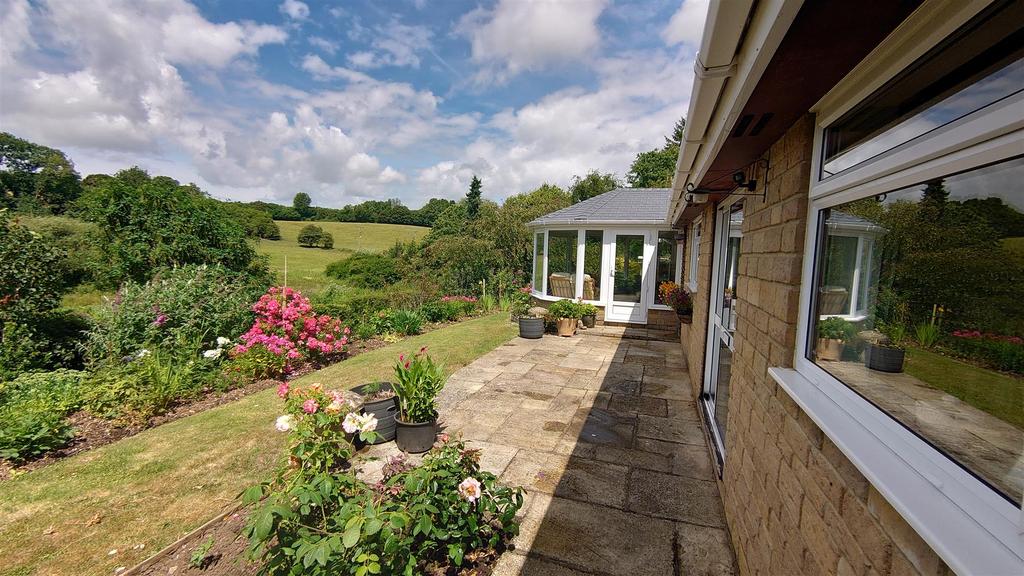 Crewkerne 5 bed bungalow for sale £500,000