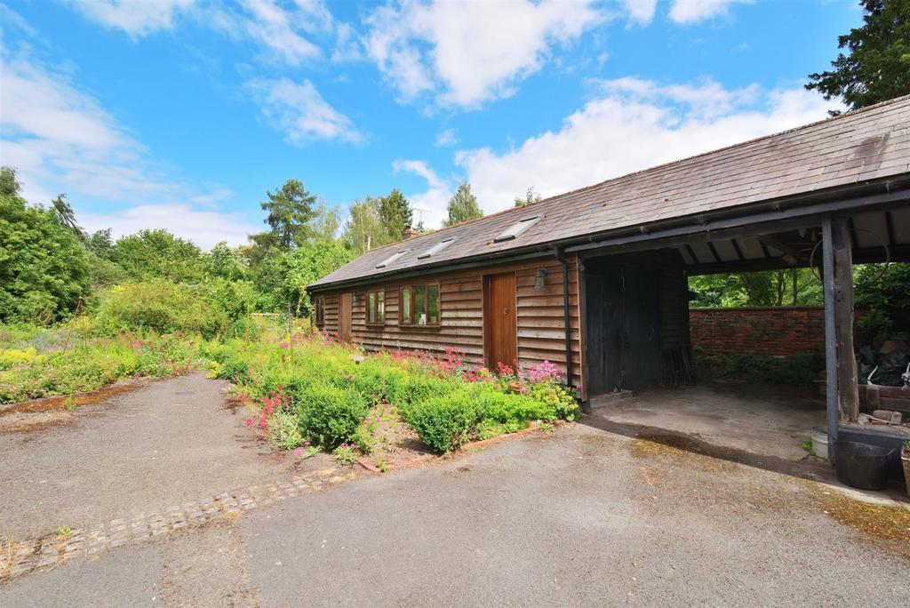 Dilwyn, Herefordshire with potential annex 3 bed detached house for
