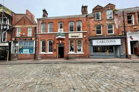 Retail property (high street) to rent, Glumangate, Chesterfield