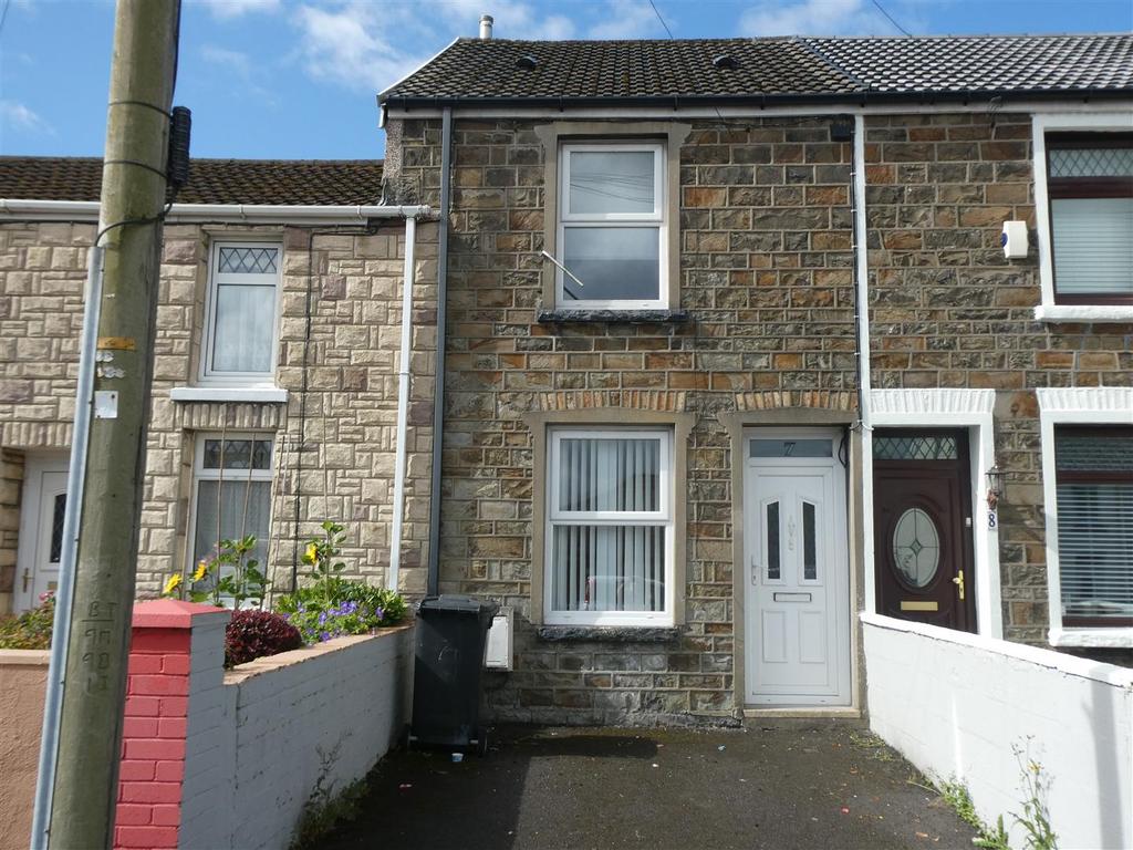 Brecon Road, Hirwaun, Aberdare 2 bed terraced house £595 pcm (£137 pw)