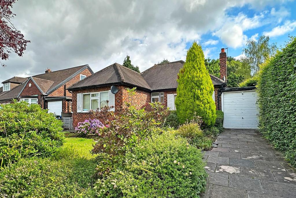 High Elm Road, Hale Barns 2 bed detached bungalow for sale £575,000