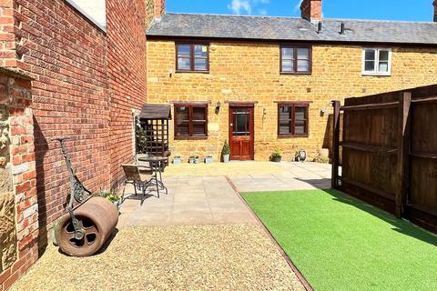 15e Wales Street, Rothwell, Kettering, NN14 6JL