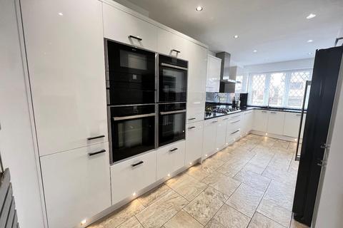 3 bedroom detached house for sale - AN OUTSTANDING HOME - Dempsey Drive, Rothwell, Kettering
