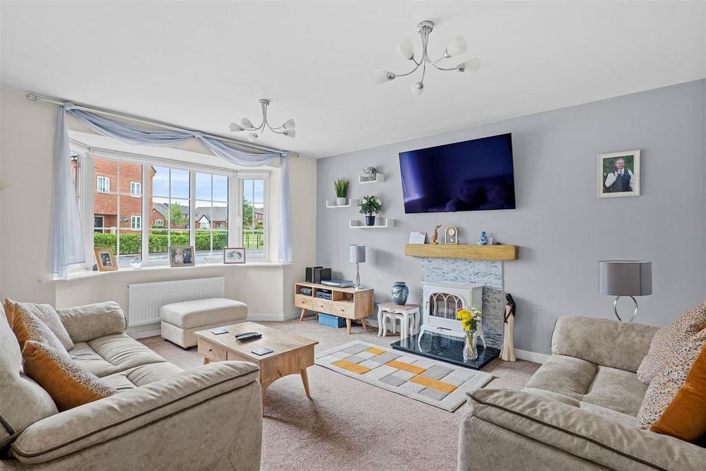 Cartwright Way, Evesham 4 bed house for sale £450,000
