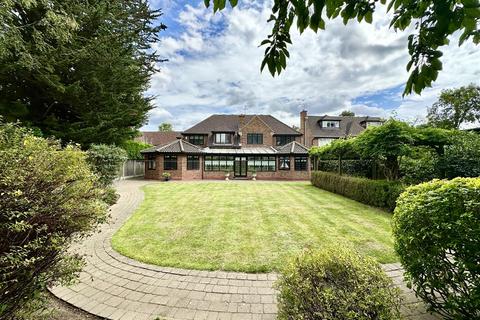 4 bedroom detached house for sale, Hutton Gate, Hutton Mount, Brentwood