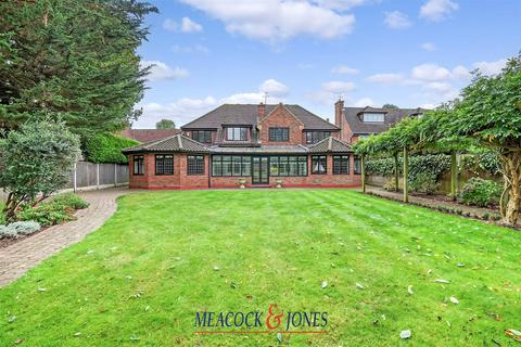 4 bedroom detached house for sale, Hutton Gate, Hutton Mount, Brentwood