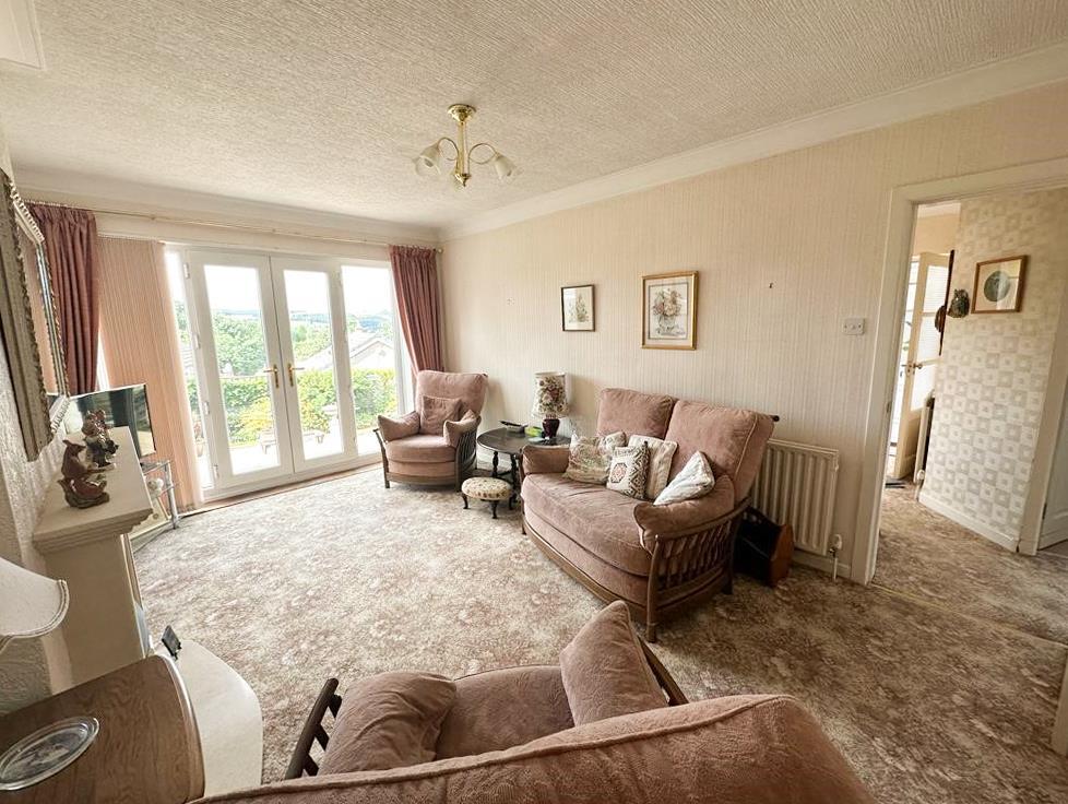 Hawber Cote Drive, Silsden 2 bed semidetached bungalow for sale £269,950