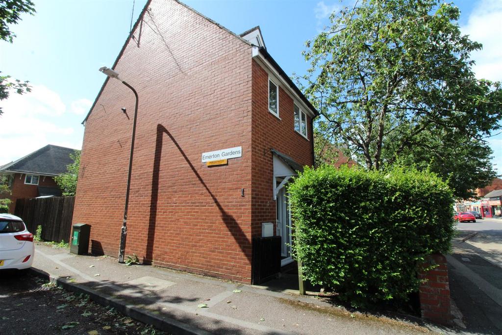 1 Emerton Gardens, Stony Stratford... 3 bed terraced house £1,250 pcm