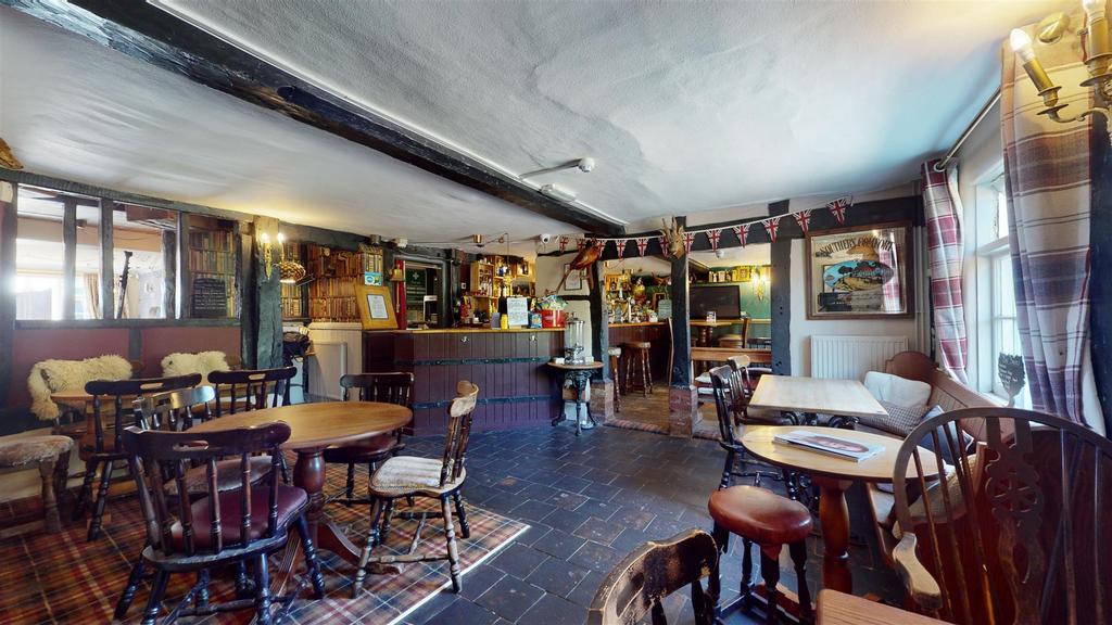 Lowdnes-Arms-07072023 201831.jpg