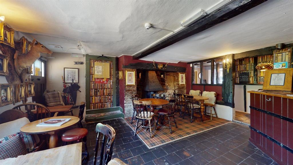 Lowdnes-Arms-07072023 202129.jpg