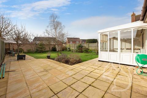 14 Trinity Close, West Mersea, Colchester, CO5 8RW