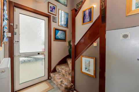 19 Anthony Way, Slough, SL1 5PG