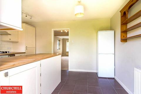 20 Valley Close, Loughton, IG10 3AB