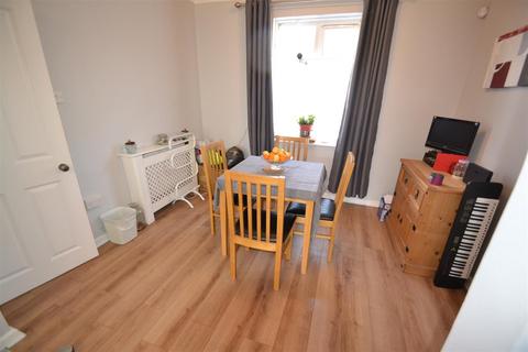 75 Heathway, Dagenham, RM9 6AY