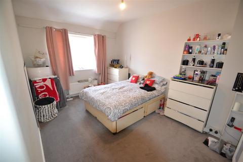 75 Heathway, Dagenham, RM9 6AY