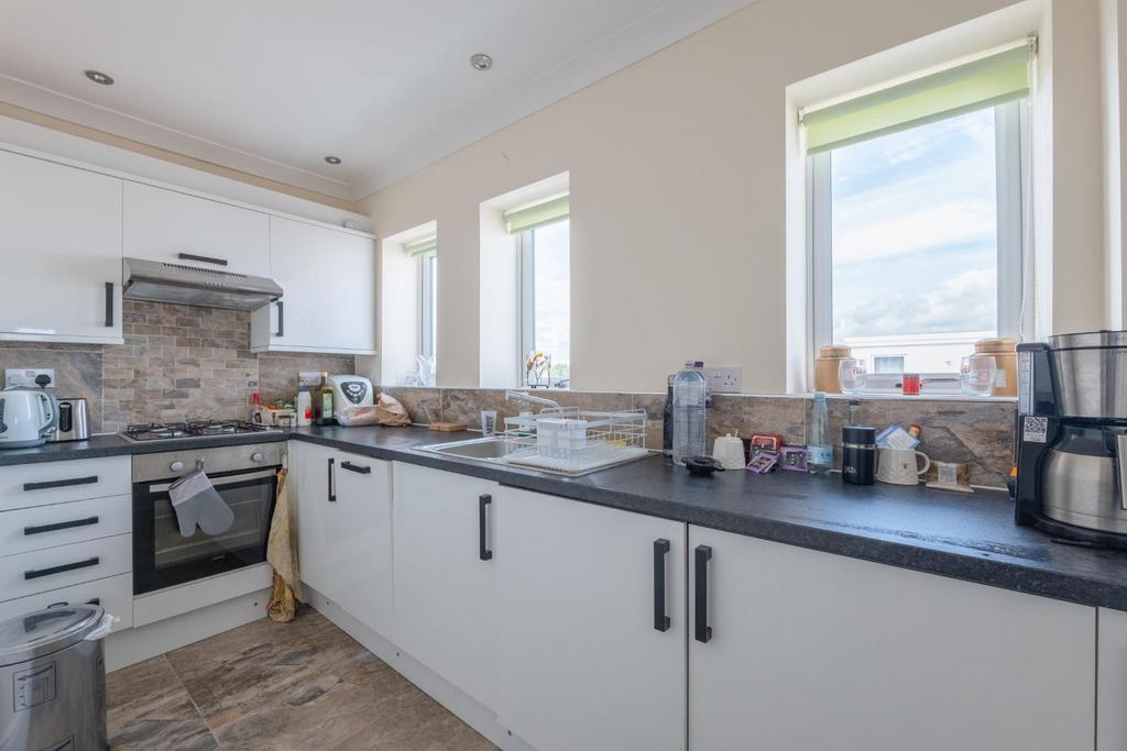 KITCHEN 2.jpg
