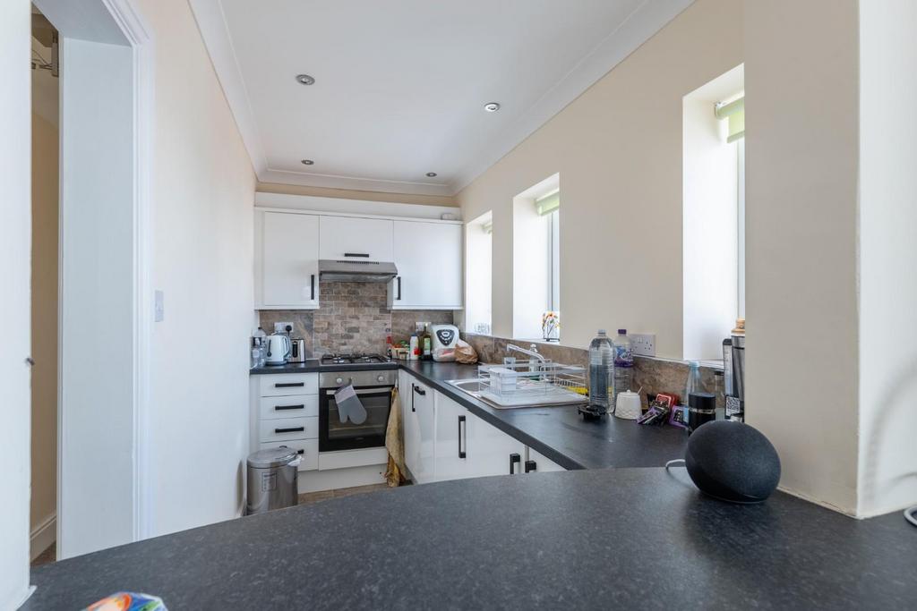 KITCHEN 1.jpg