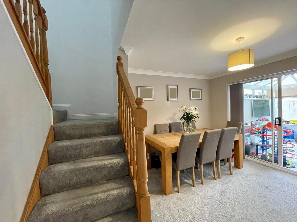 Dining room.jpg