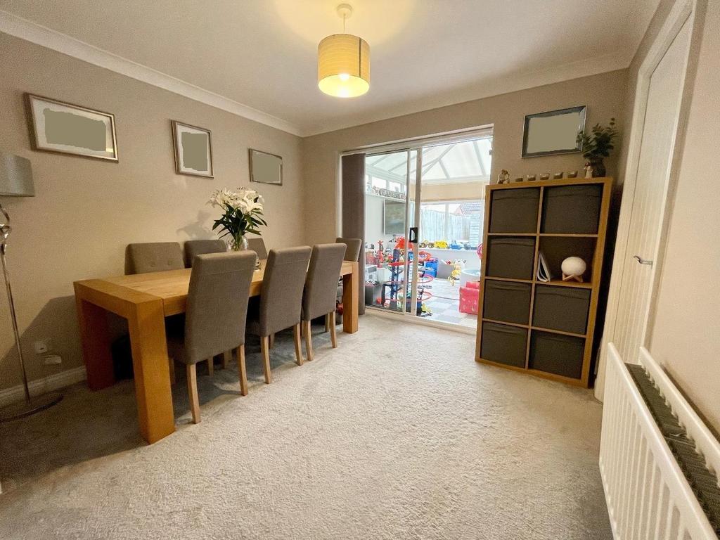 Dining room 3.jpg