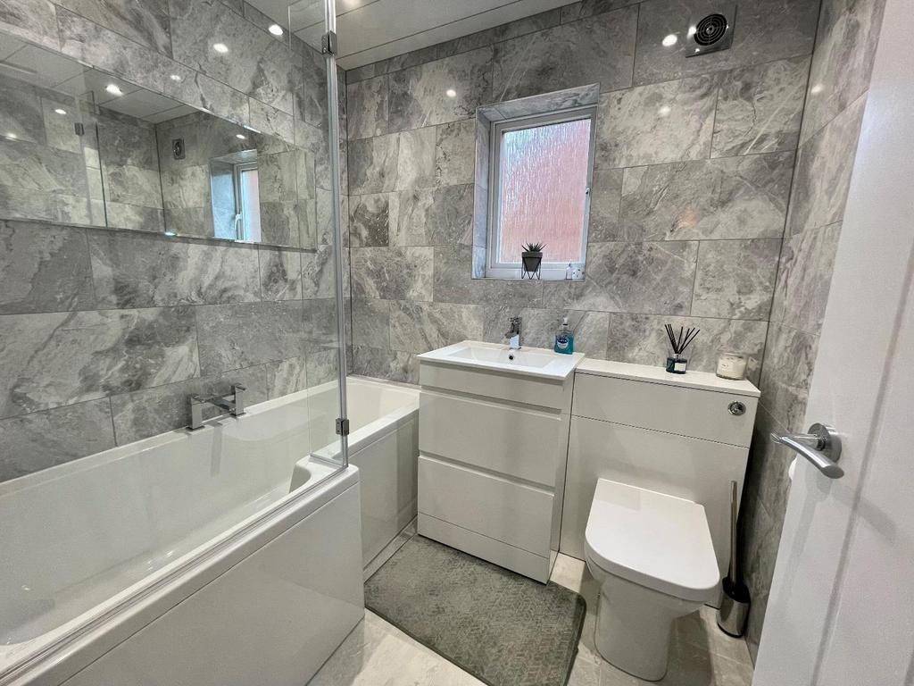 Bathroom/w.c.