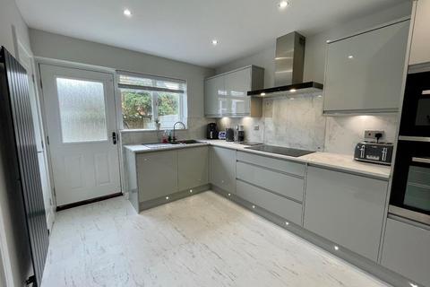 18 Wederly Close, Darlington, DL3 0GX