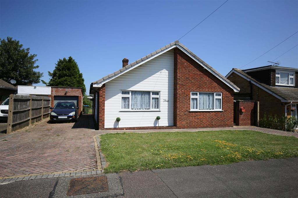 Astor Road, West Kingsdown, Sevenoaks 3 bed detached bungalow for sale