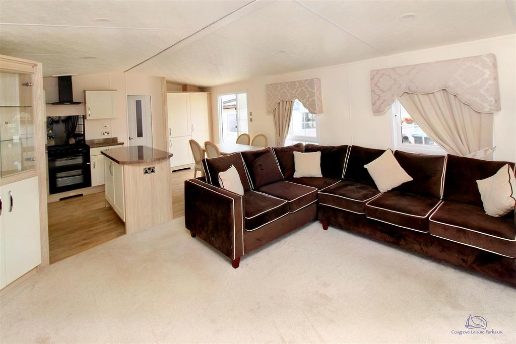 Halfway Road, Minster On Sea, Sheerness 2 bed mobile home for sale £