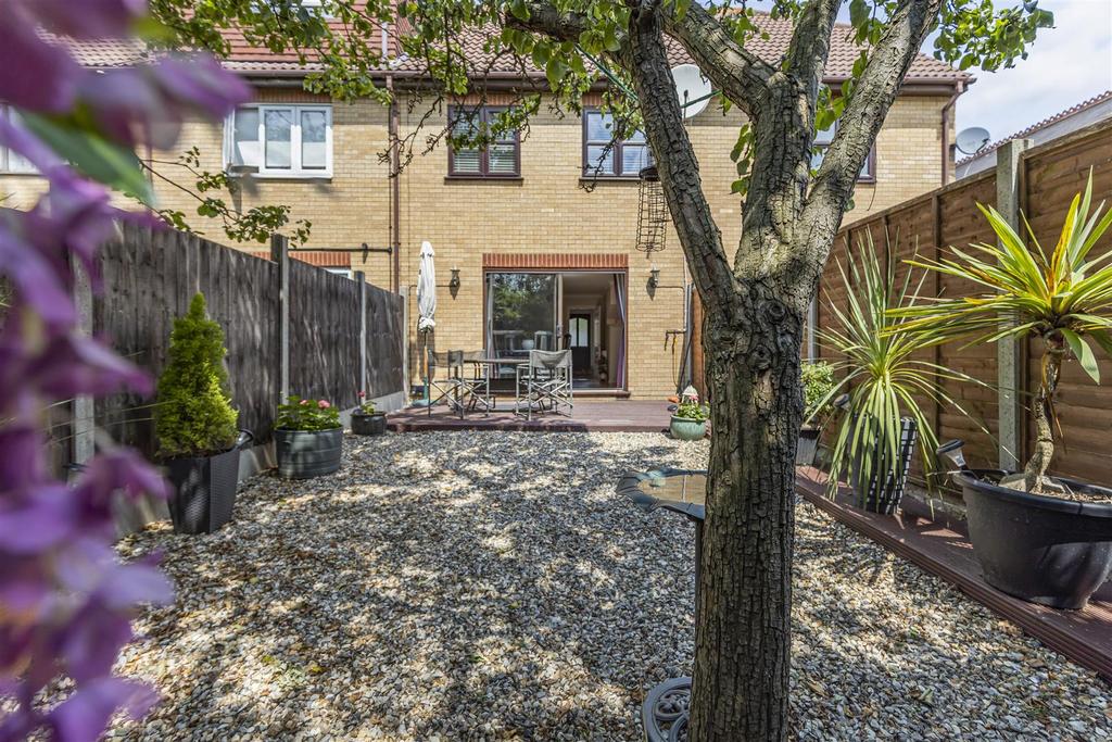 Donnington Road, Kensal Rise NW10 3 bed terraced house for sale £825,000