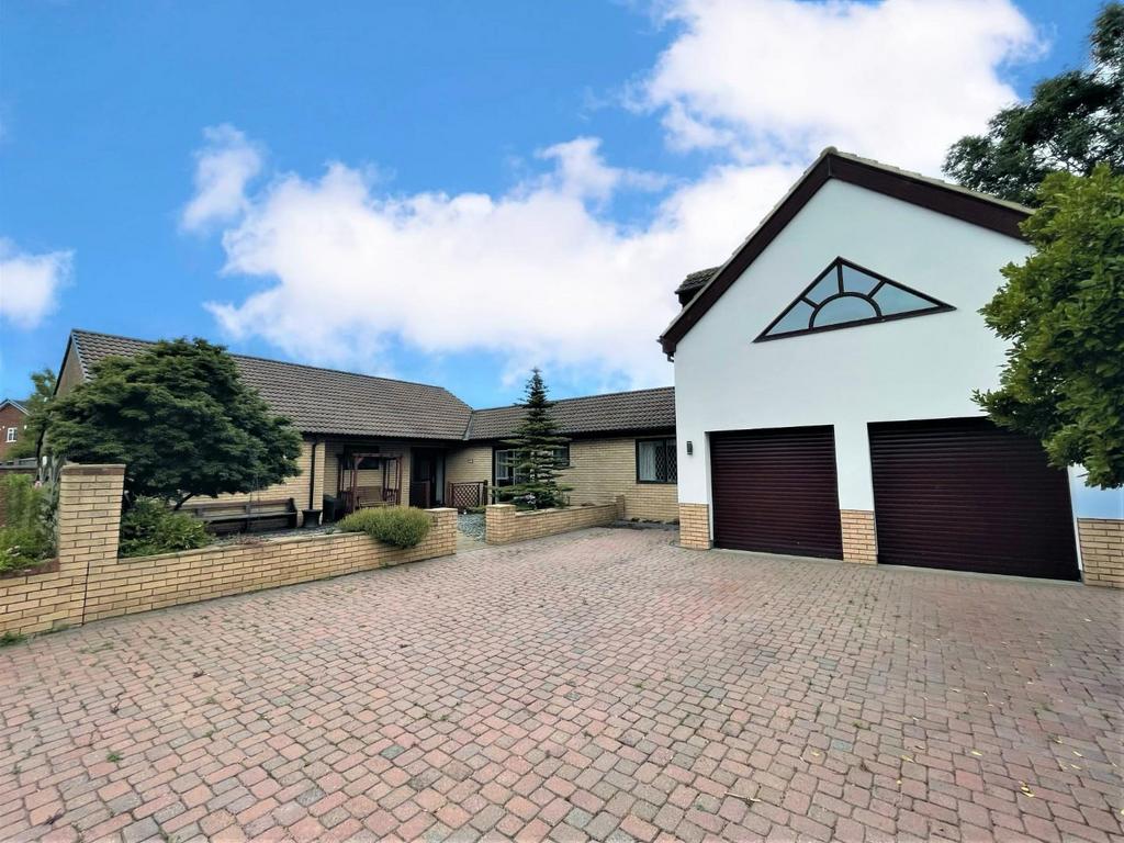 Thorn Close, Ingleby Barwick, StocktonOnTees 4 bed detached house for