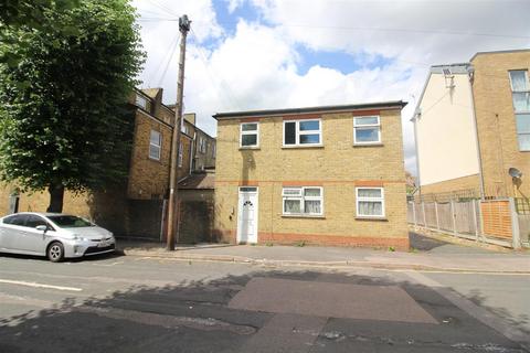 1 Cuthbert Road, London, E17 3LP