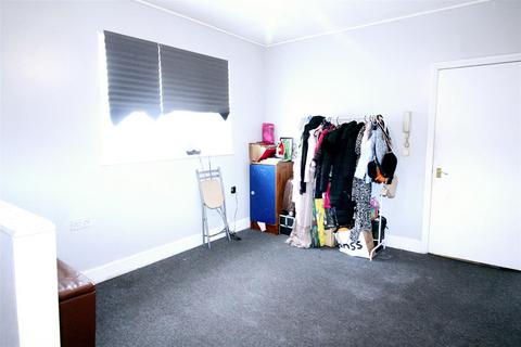 1 Cuthbert Road, London, E17 3LP