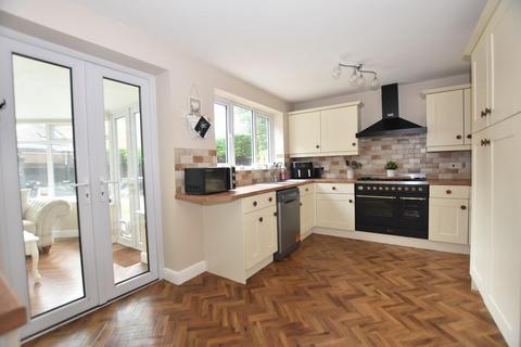 31 Aviemore Close, New Whittington, Chesterfield, S43 2AY