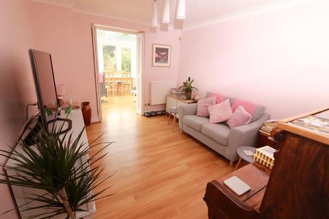 12 Canters Leaze, Wickwar, Wotton-under-edge, GL12 8LX