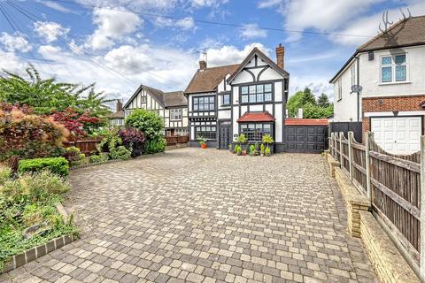 104 The Ridgeway, Chingford, London, E4 6PU