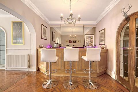 104 The Ridgeway, Chingford, London, E4 6PU