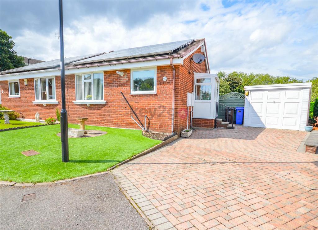 Welbury Gardens, Halfway, Sheffield, S20 2 bed semidetached bungalow