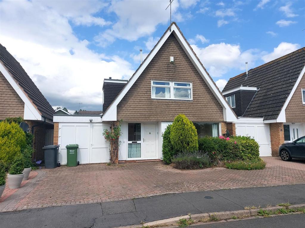 Birchfield Drive, StourportOnSevern 3 bed detached house for sale £