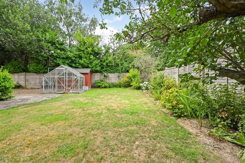 Cherry Avenue, Yapton 4 bed detached house £375,000