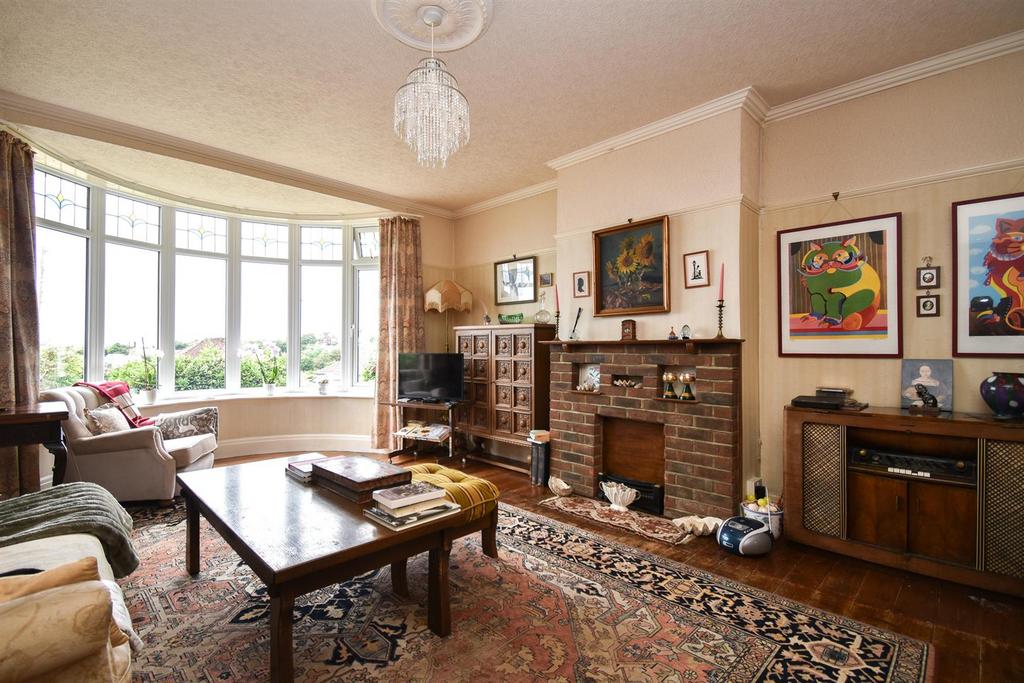 Boscobel Road North, St. LeonardsOnSea 3 bed detached bungalow for