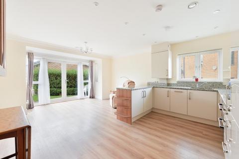 Flat 7, Dove House Merchant Close, Epsom, KT19 0AF